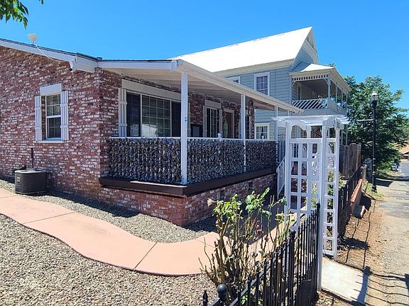 4th image of 5032 Main St