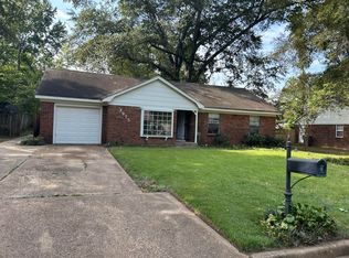 3975 McWeeny Ave, Memphis, TN 38128