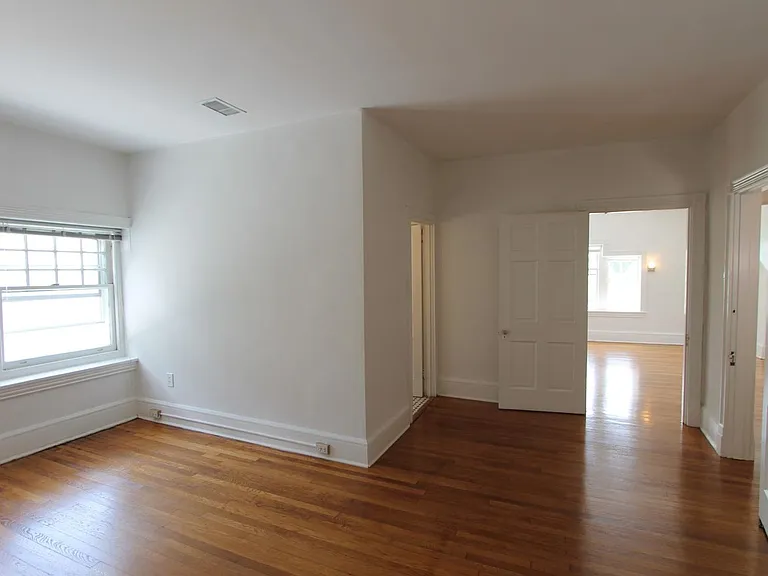 6333 Greene St — Photo 33