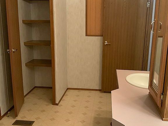 5th image of 679 Brentwood Dr Unit 6