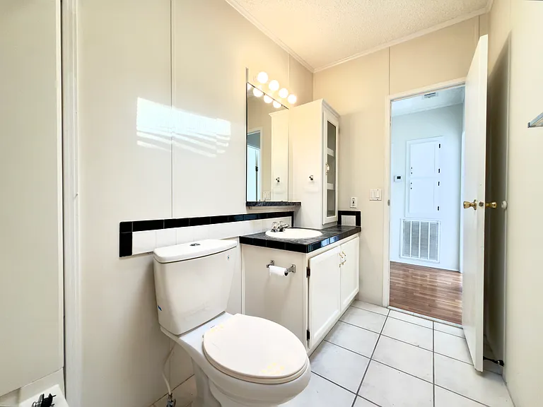 827 Sun Glow St — Photo 25