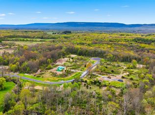 7 Scenic Meadow Drive, Gardiner, NY 12525