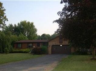 1754 Arbor Dr, Mineral Ridge, OH