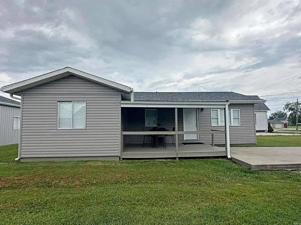 402 Sheridan St, Loogootee, IN 47553