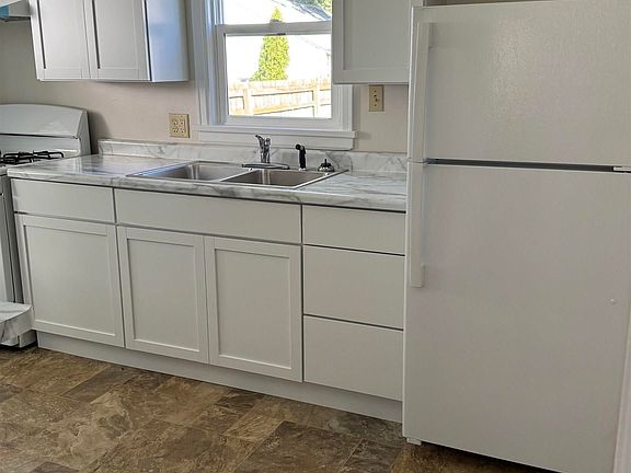 5th image of 834 S 23rd St