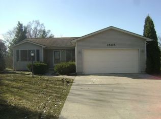 1565 W Valley Rd, Adrian, MI 49221
