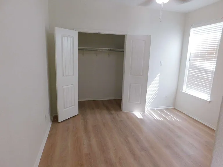 20719 Cape Coral — Photo 21
