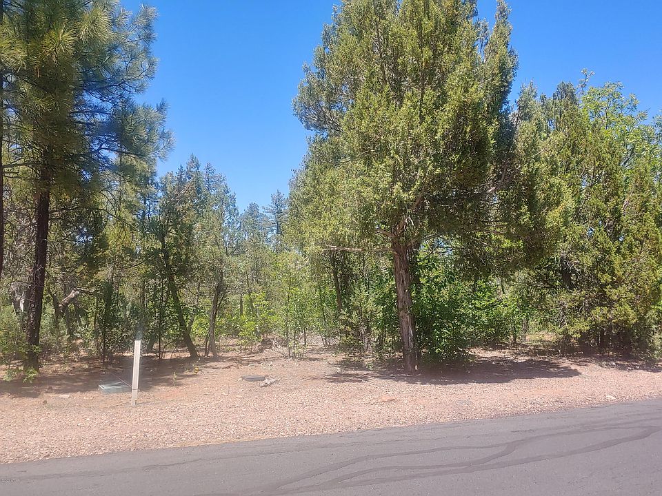 2nd image of 3020 Sage Ln