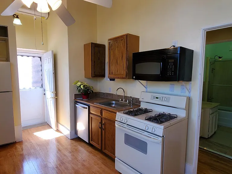 310 Center Ave #200 — Photo 11