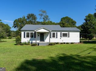 438 Dogwood Dr NE, Pelham, GA 31779