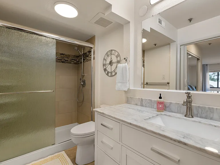 1 Laurel St #102 — Photo 21