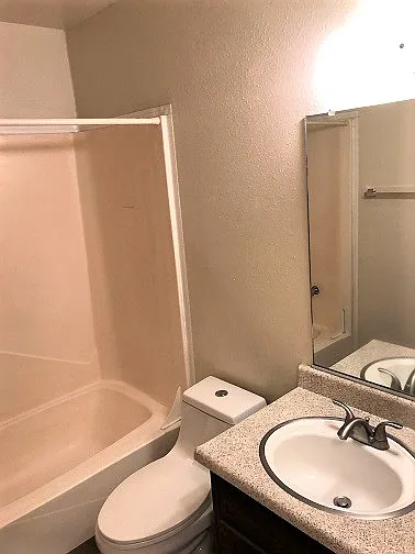 623 W 6th Ave #11 — Photo 9