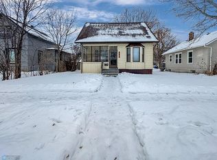 904 12th St N, Fargo, ND 58102