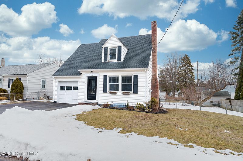 2nd image of 20 Spring Avenue