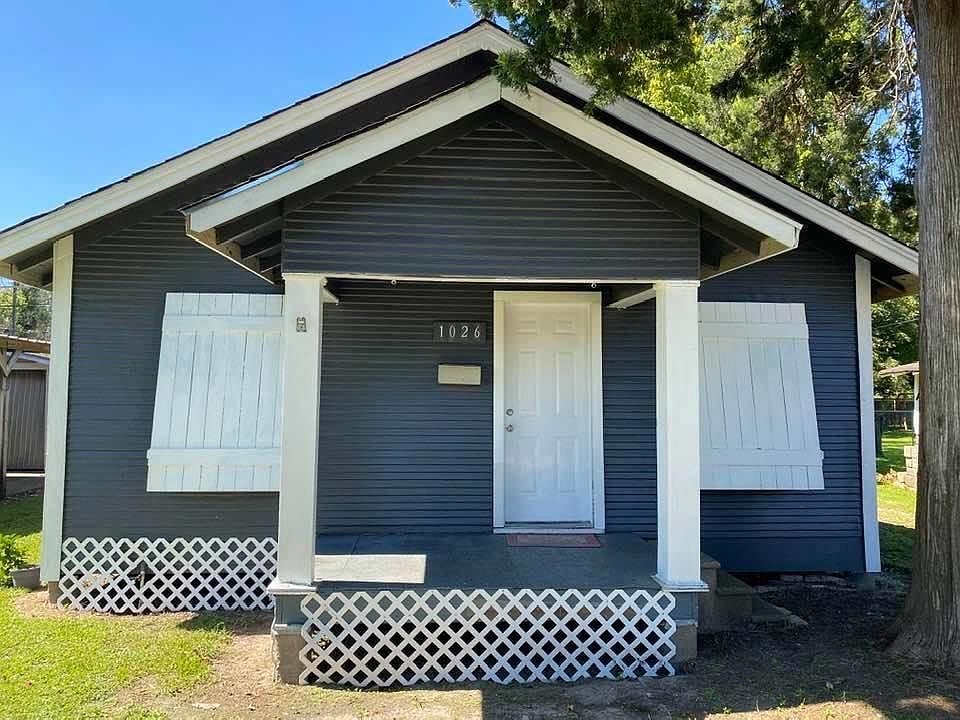 1st image of 1026 Dallas St