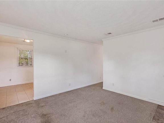 5th image of 237 Beacon Rd
