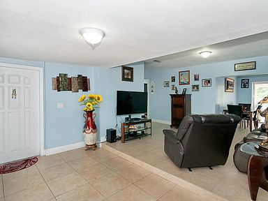 Zillow Hialeah 33010