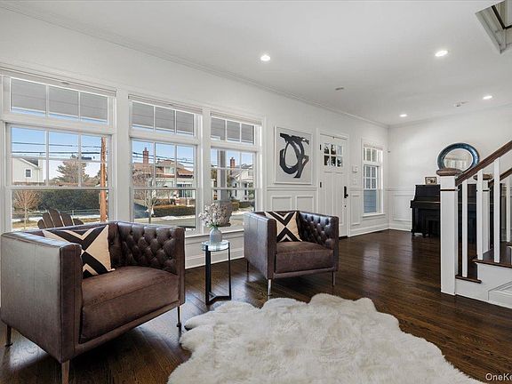 5th image of 40 Wainwright Street