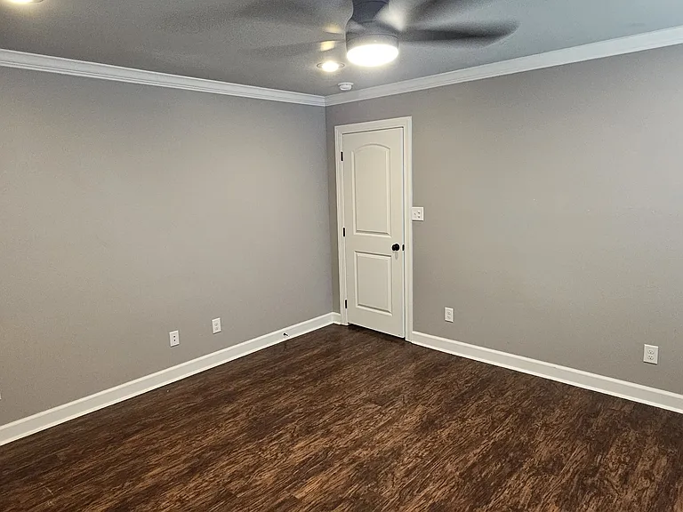 6070 Allwood Dr — Photo 11