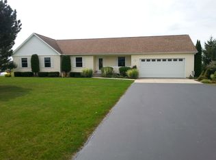 4410 Green Rd, Lockport, NY 14094