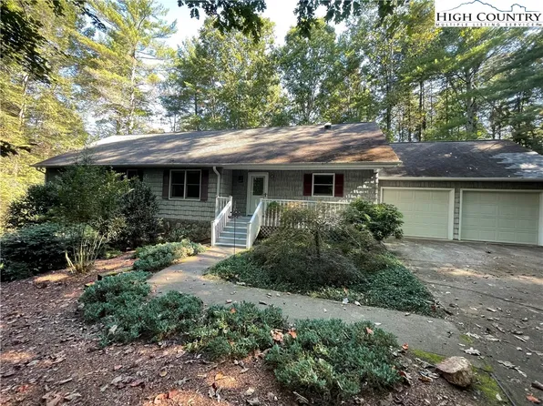 2766 Pheasant Run Street, Lenoir, NC 28645