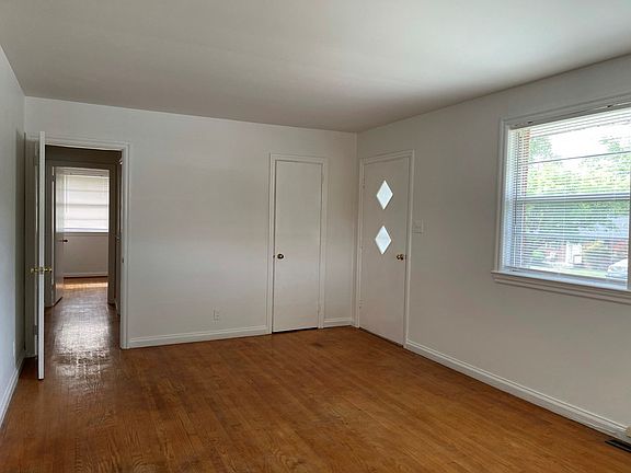 2nd image of 203 Brentwood Dr
