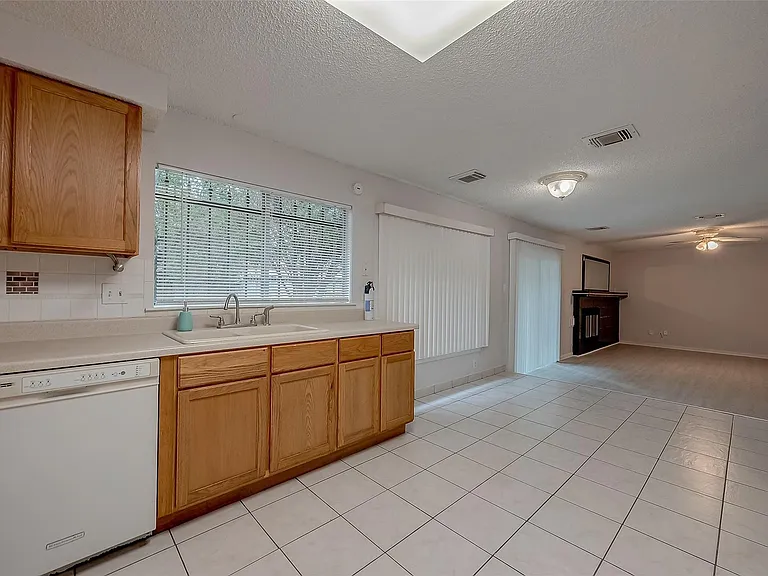 2915 Windchase Blvd — Photo 15