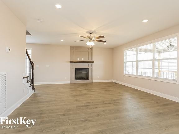 3rd image of 713 Banister Dr