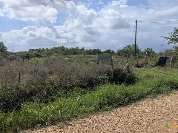 57 Key Rd, Victoria, TX 77905