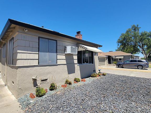 4th image of 2113 Fruitridge Rd