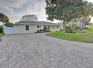 11826 W Sunnybrook Ct, Crystal River, FL 34429
