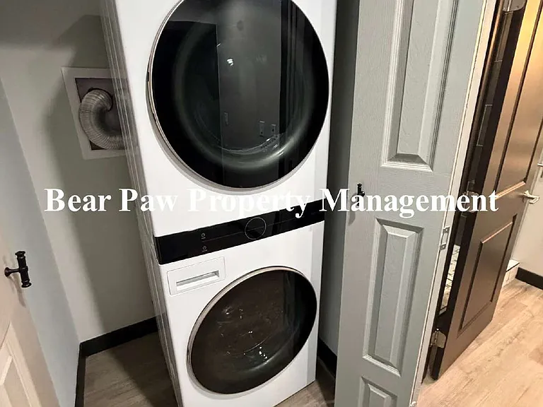 4886 Silver Spruce Ln — Photo 14