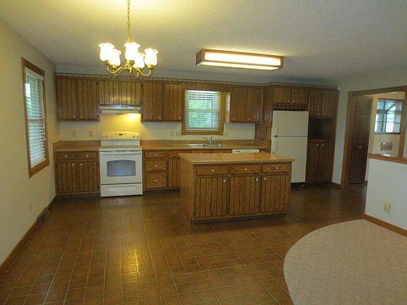 2nd image of 2163 N Jackson Hwy
