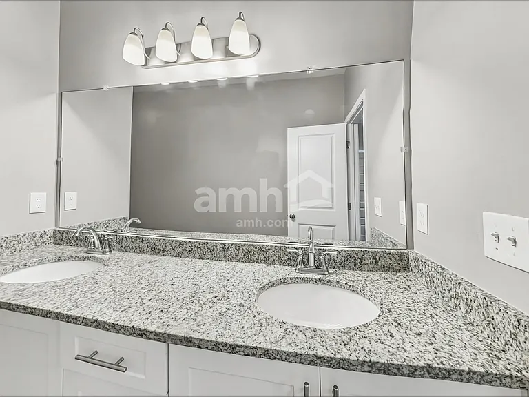5335 Tupelo St — Photo 11