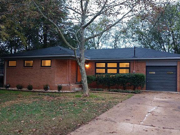 2nd image of 11314 Hillwood Dr SE