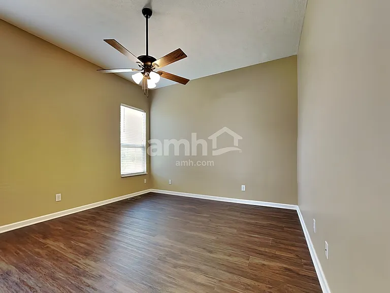 4317 Aylesbury Dr — Photo 12