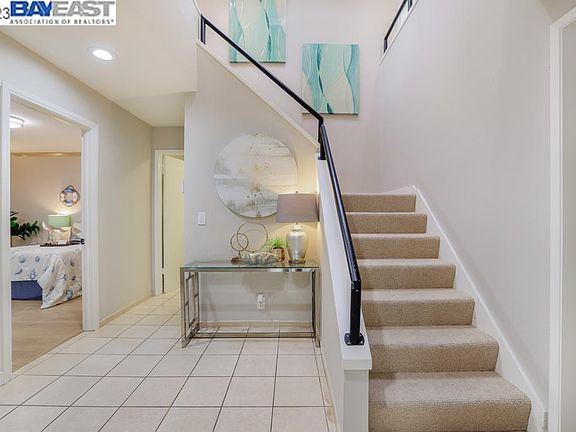 4th image of 2369 Sharon Oaks Dr