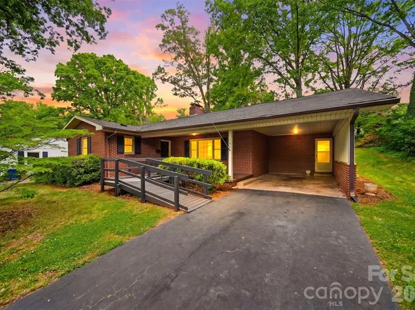 105 Ann St, Morganton, NC 28655