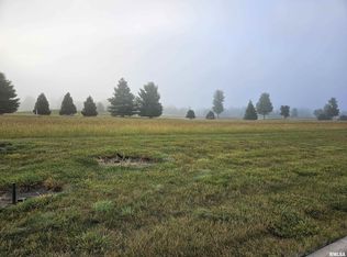 1027 Harmon Ln, Metamora, IL 61548