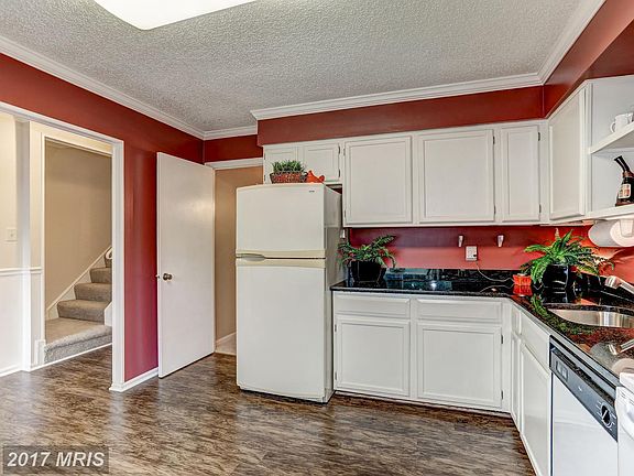 5th image of 3068 Tecumseh Ct