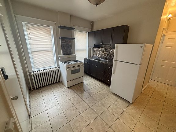 3rd image of 29 Bertha St #1