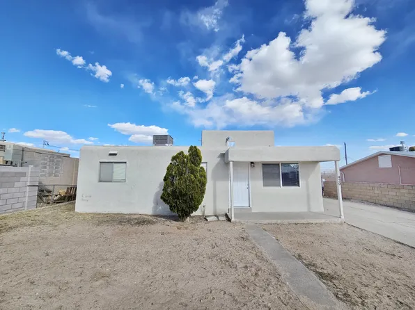 420 68th St SW, Albuquerque, NM 87121