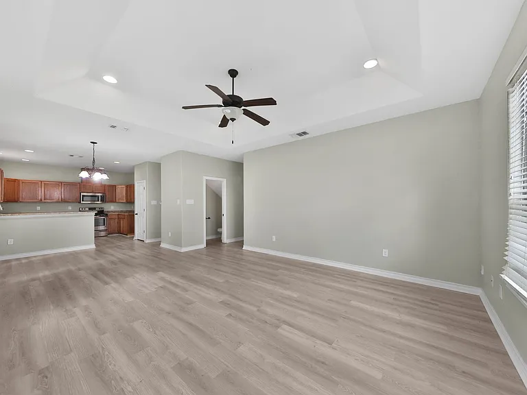 102 Cornell Ave — Photo 9