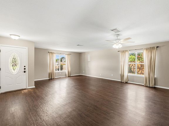 5th image of 1713 Candlelight Dr
