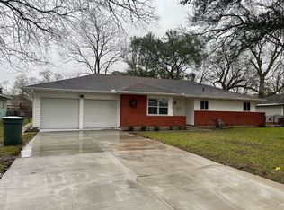 5040 Raleigh Dr, Beaumont, TX 77706