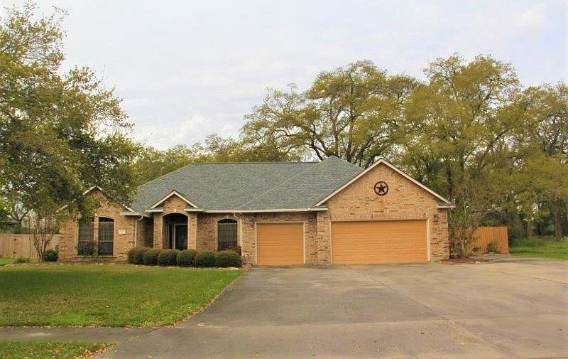 705 Heritage Oaks Dr, Angleton, TX 77515 Zillow