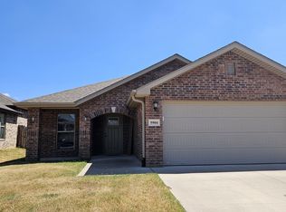 5904 NW Meade St, Bentonville, AR 72713