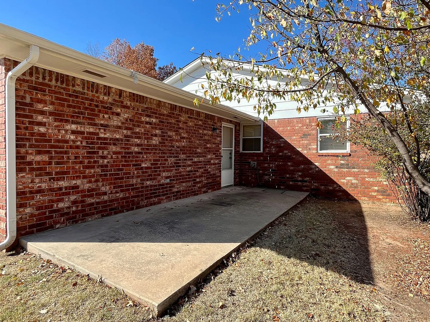 Beutiful 2 Bed 2 Bath Home in Downtown Edmond — Photo 2