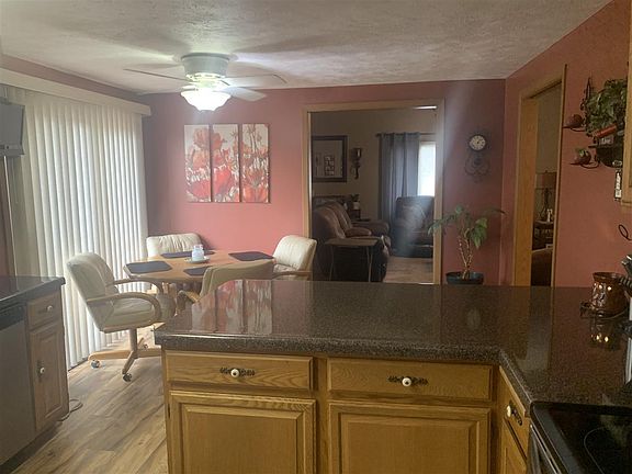 3rd image of 135 Green Garden Dr