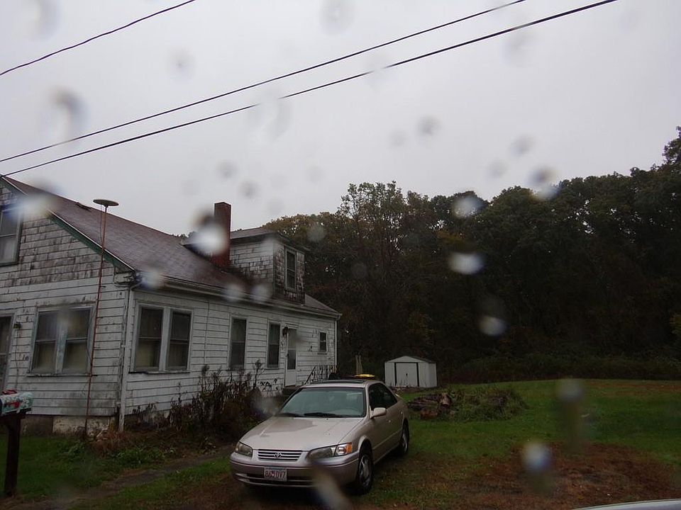 2nd image of 100 Cushman St